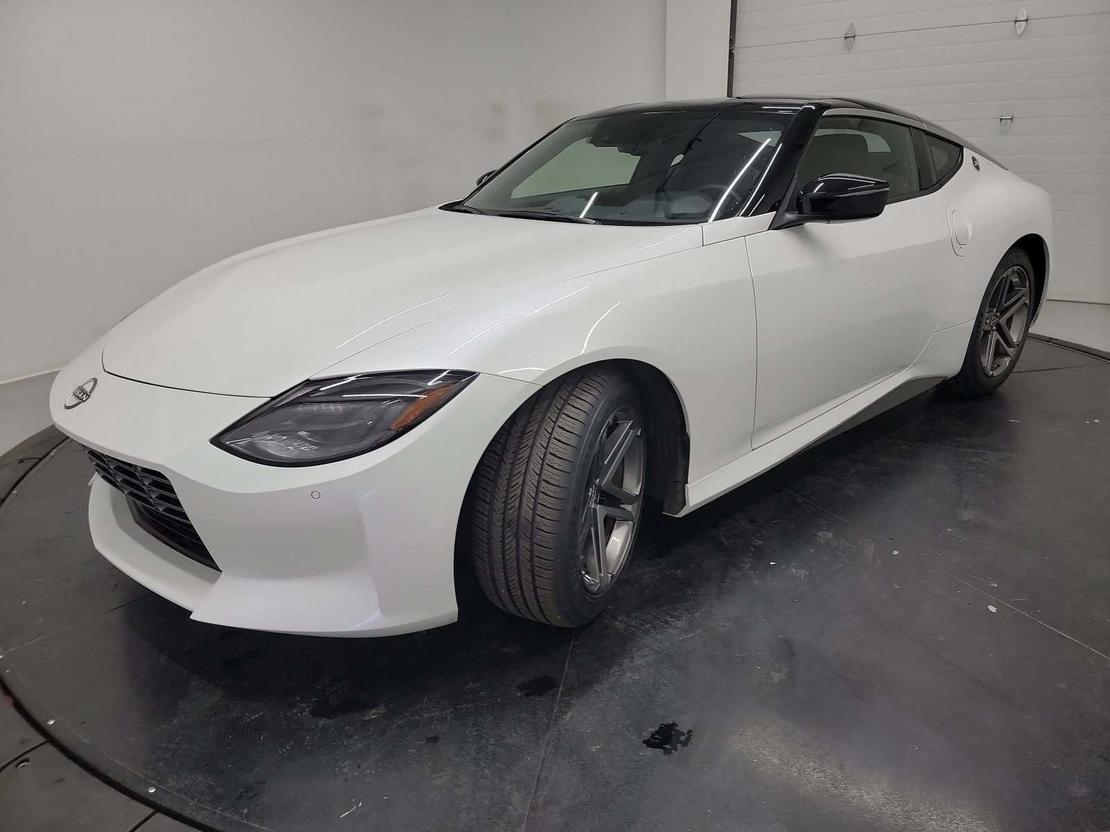 Used 2024 Nissan Z Sport w/ Floor Mat Package RWD image 3