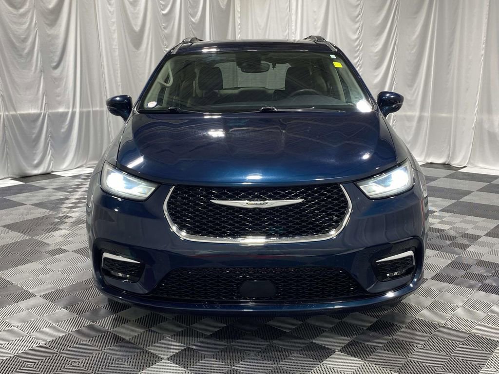 Used 2022 Chrysler Pacifica Touring-L FWD image 6