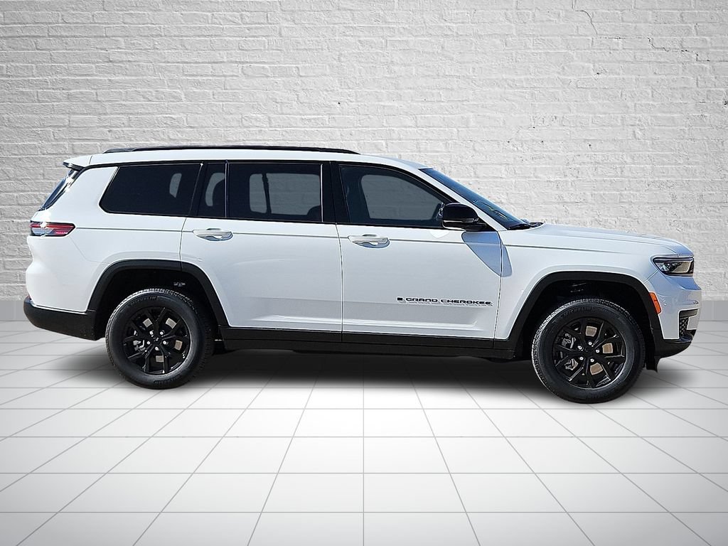 New 2025 Jeep Grand Cherokee L Laredo AWD/4WD image 5
