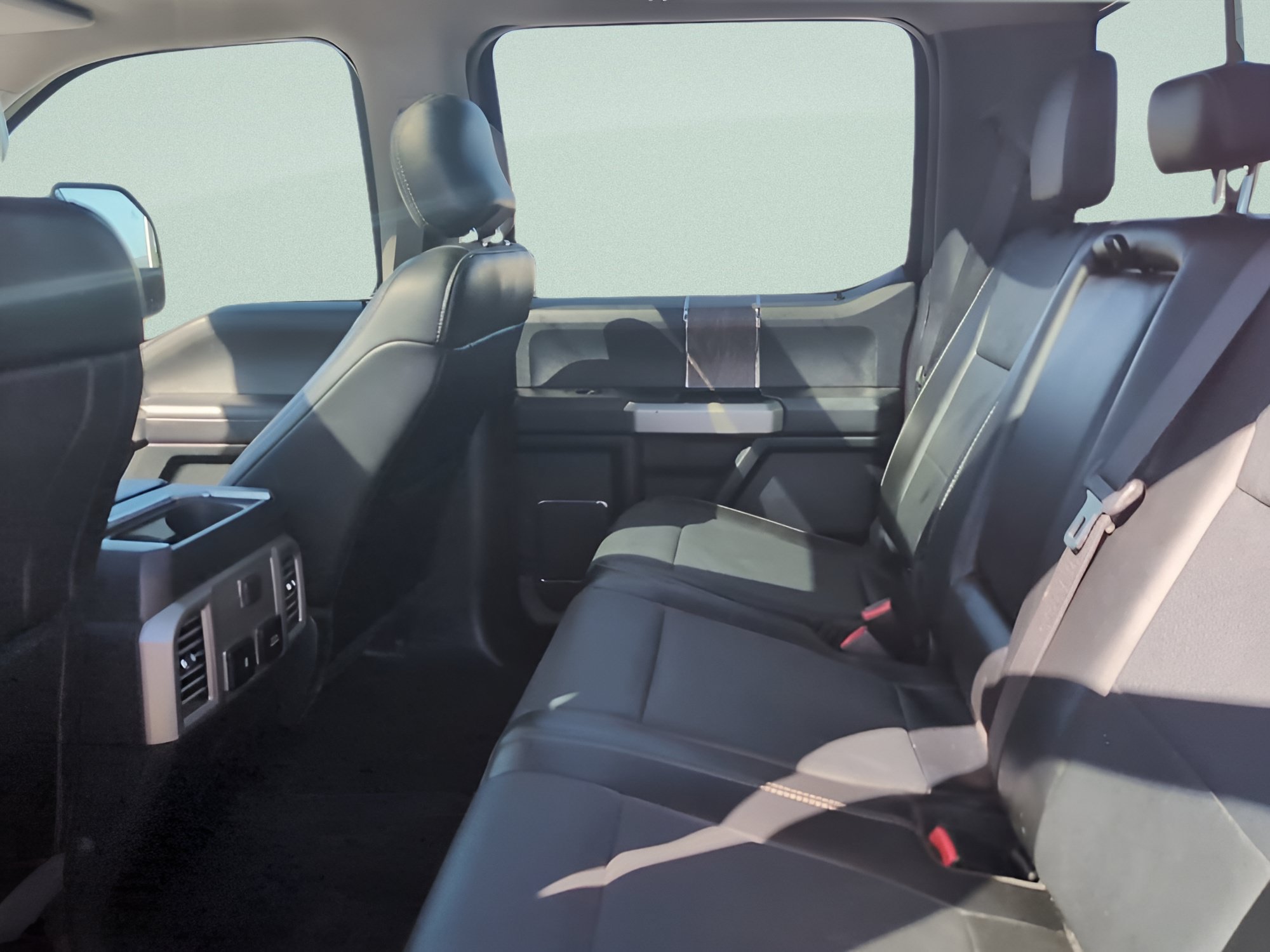 Used 2017 Ford F350 Lariat w/ Lariat Ultimate Package AWD/4WD image 18