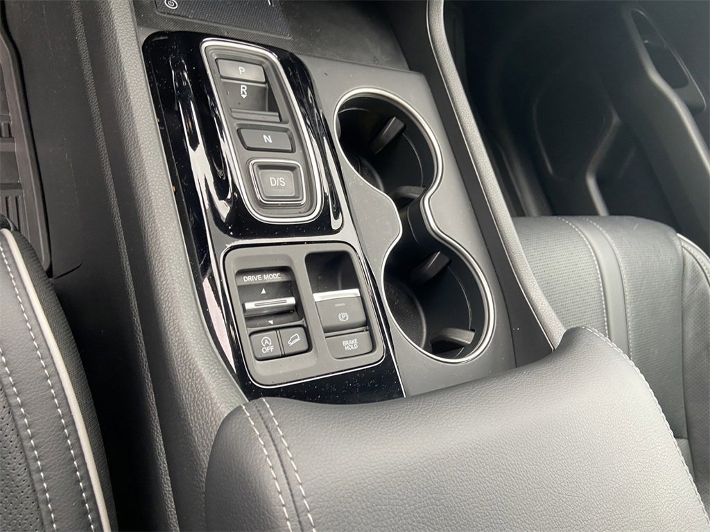 Used 2023 Honda Pilot Elite image 21