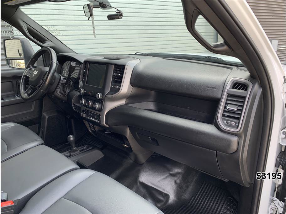 Used 2024 RAM 5500 Tradesman w/ Chrome Appearance Group AWD/4WD image 23