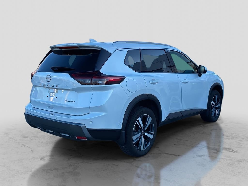 Used 2024 Nissan Rogue SL w/ SL Premium Package image 7