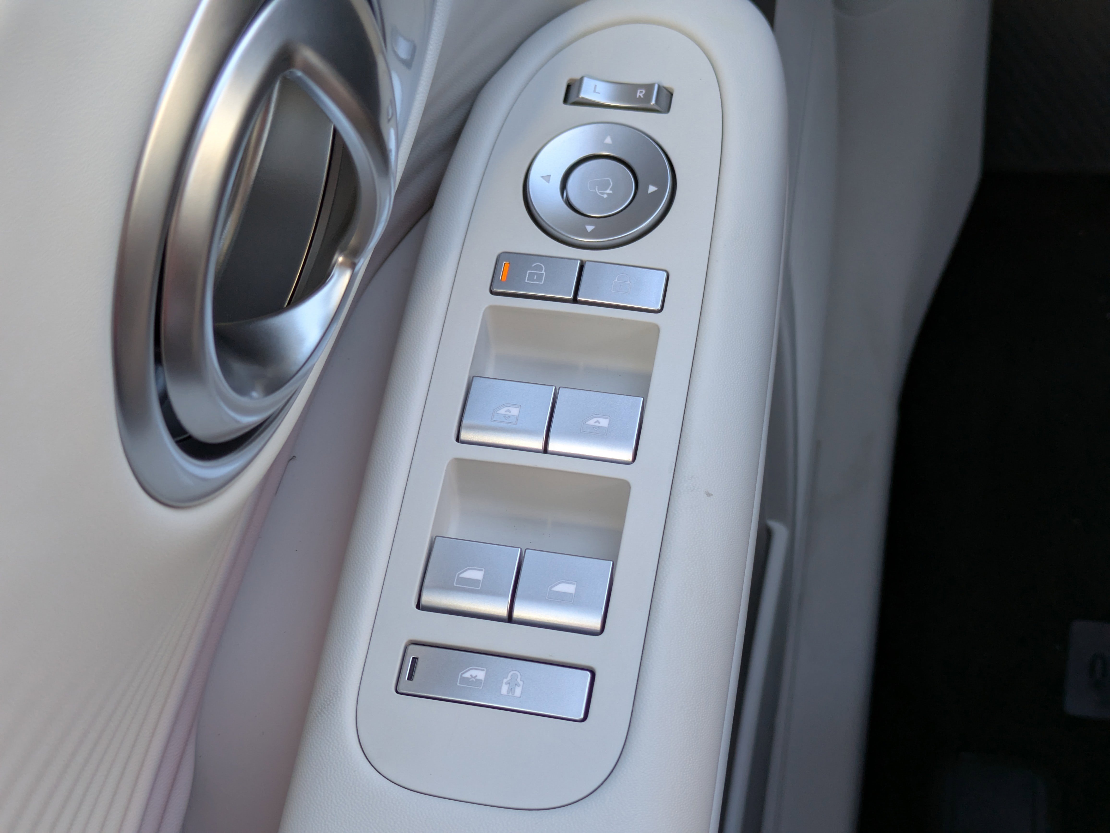 New 2026 Hyundai Ioniq 9 SEL image 30