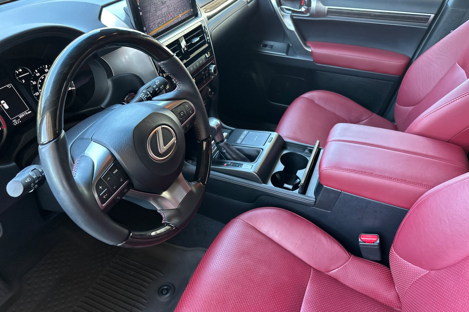 Certified 2023 Lexus GX 460 Luxury w/ Sport Design Package AWD/4WD image 10