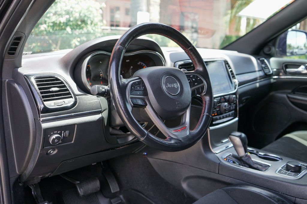 Used 2020 Jeep Grand Cherokee Trailhawk AWD/4WD image 18