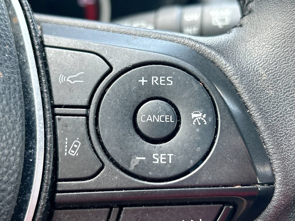 Used 2023 Toyota RAV4 XLE Premium FWD image 18