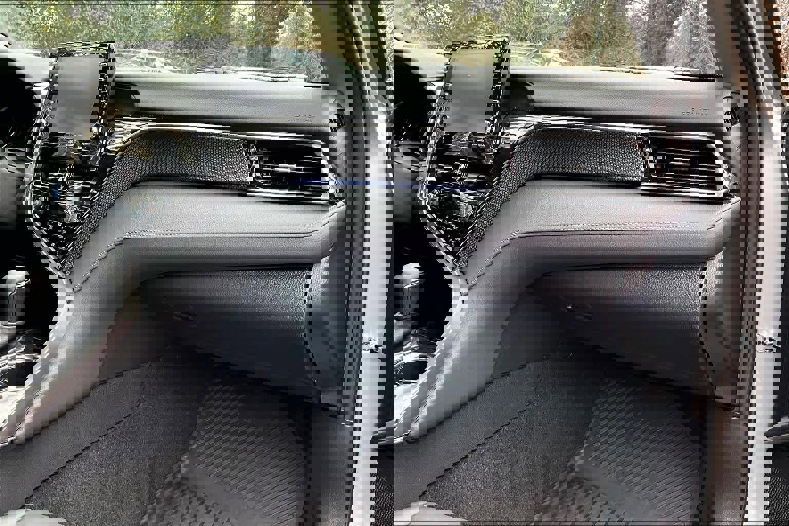 Certified 2024 Toyota Camry XSE w/ Navigation Package image 19