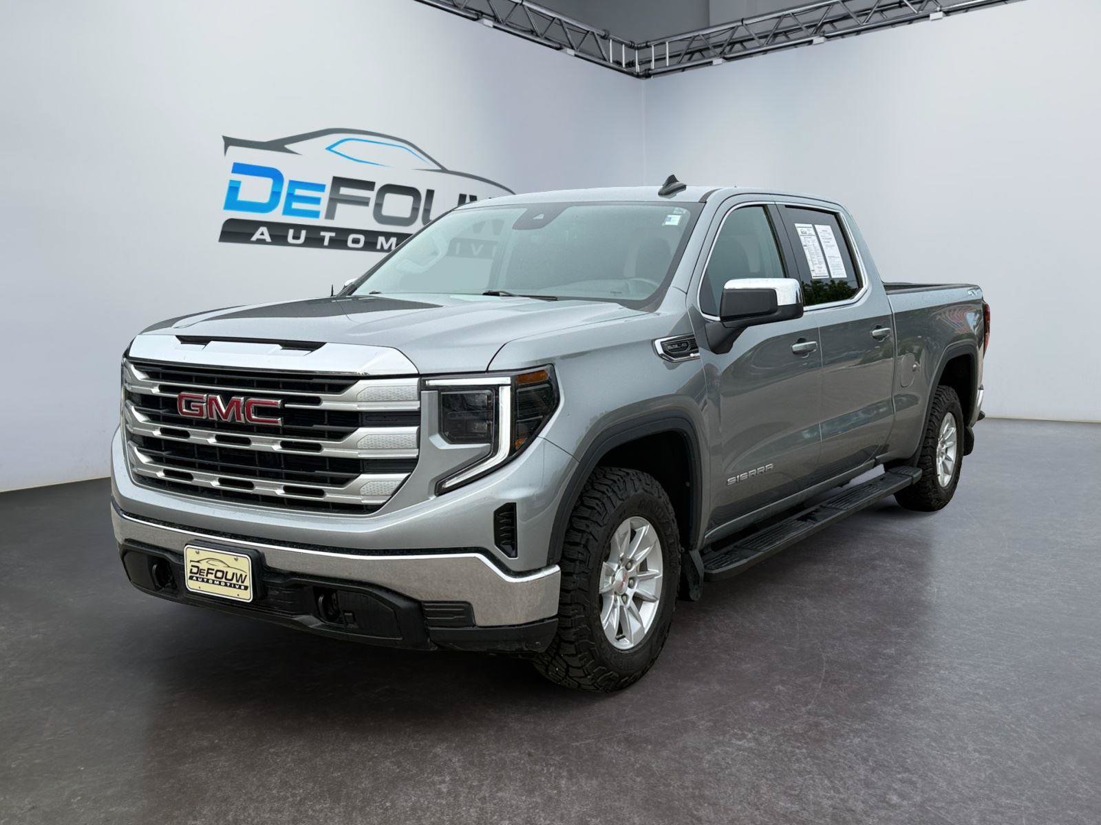 Used 2024 GMC Sierra 1500 SLE w/ Preferred Package AWD/4WD image 7