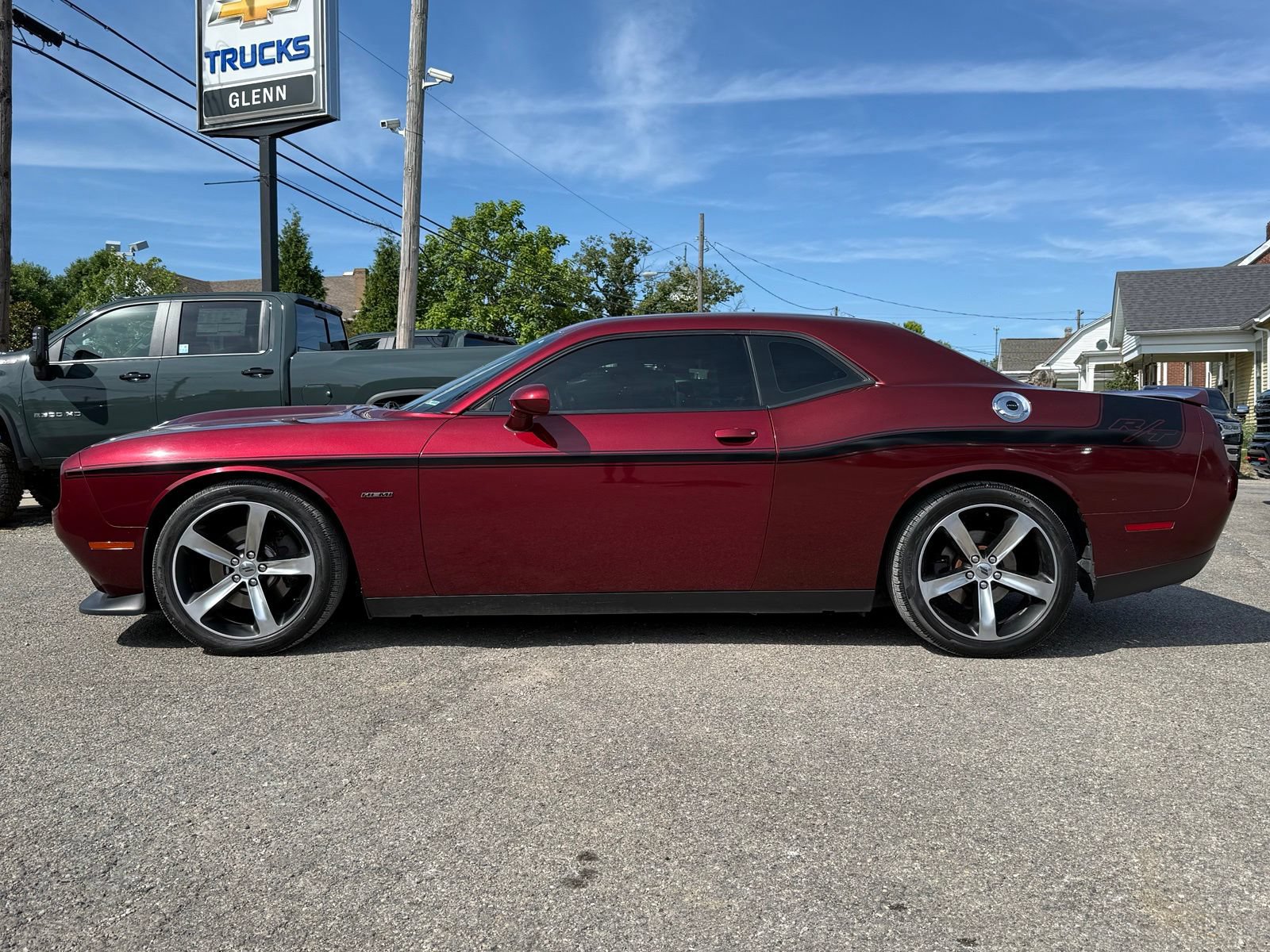 Used 2019 Dodge Challenger R/T w/ Driver Convenience Group RWD image 3
