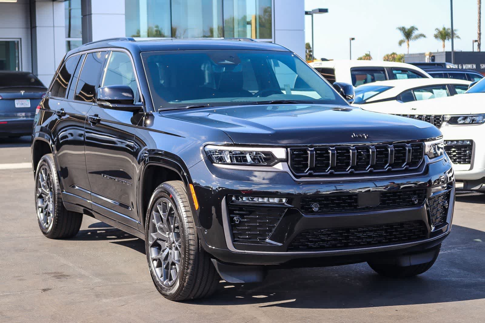 New 2026 Jeep Grand Cherokee Summit AWD/4WD image 3