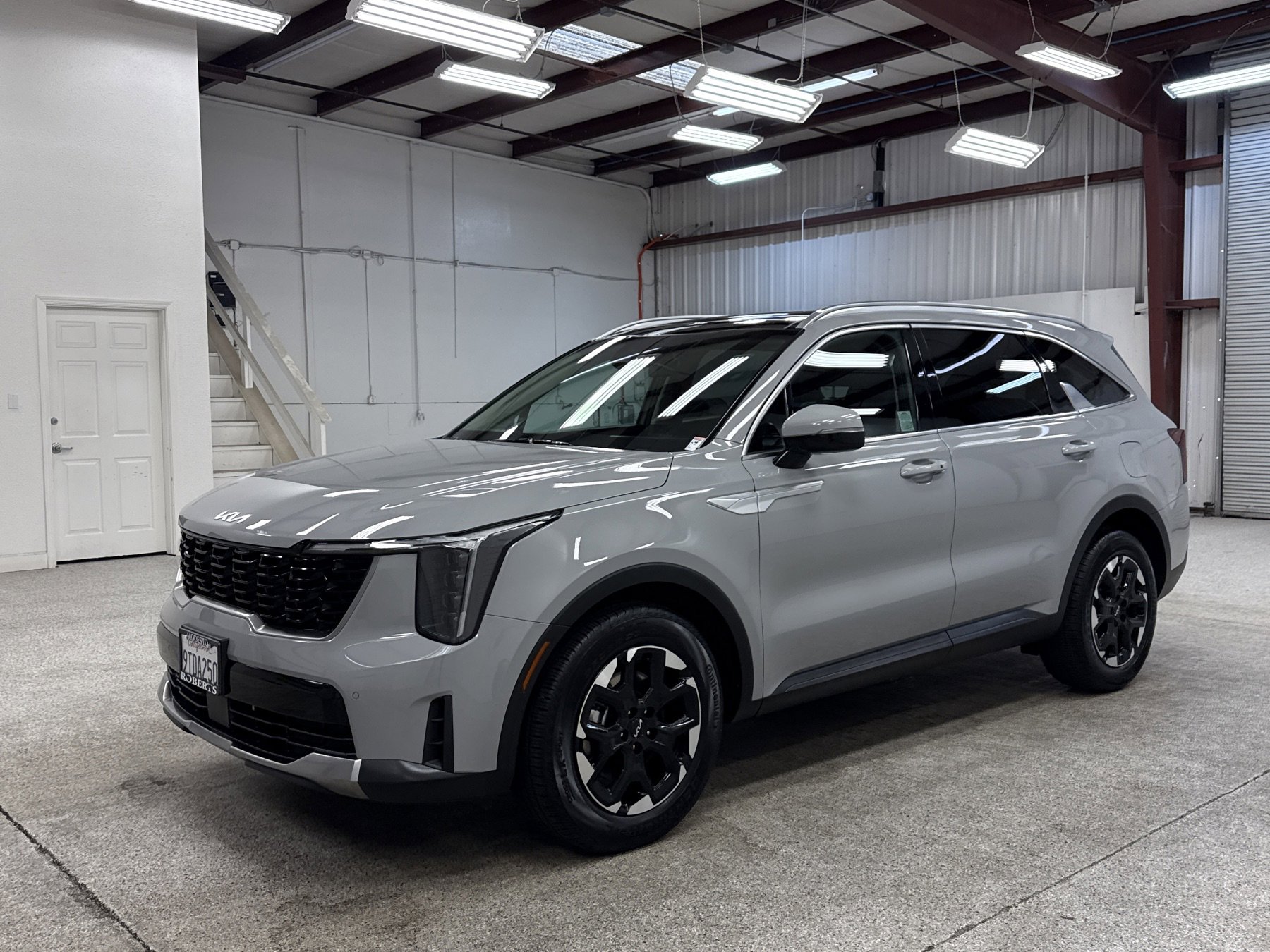 Used 2025 Kia Sorento S w/ Panoramic Sunroof Package image 1