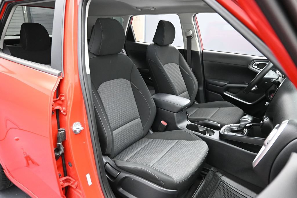 Used 2021 Kia Soul GT-Line FWD image 34