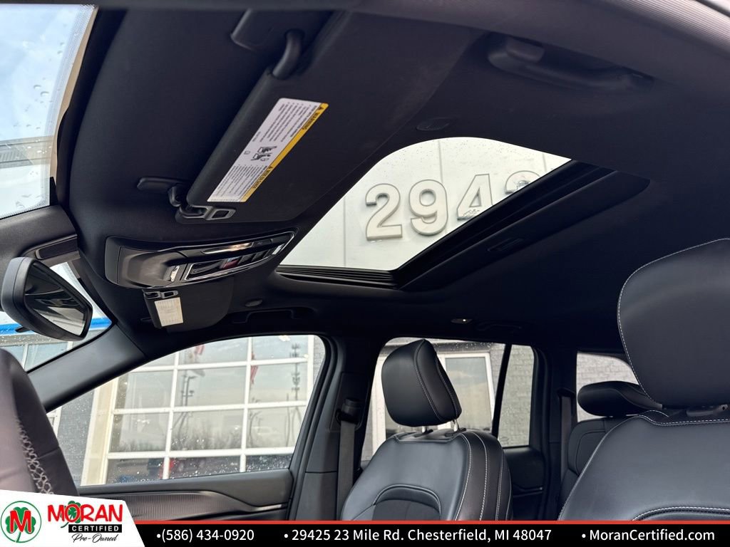 Used 2024 Jeep Grand Cherokee Altitude image 12