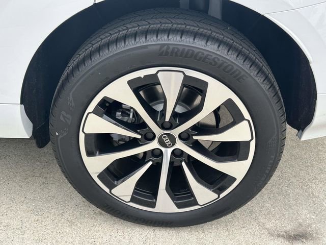 New 2026 Audi Q3 quattro 2.0T AWD/4WD image 4