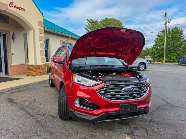 Used 2021 Ford Edge Titanium FWD image 21