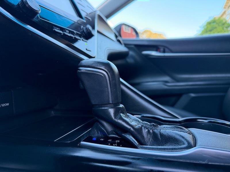 Used 2018 Toyota Camry SE FWD image 80