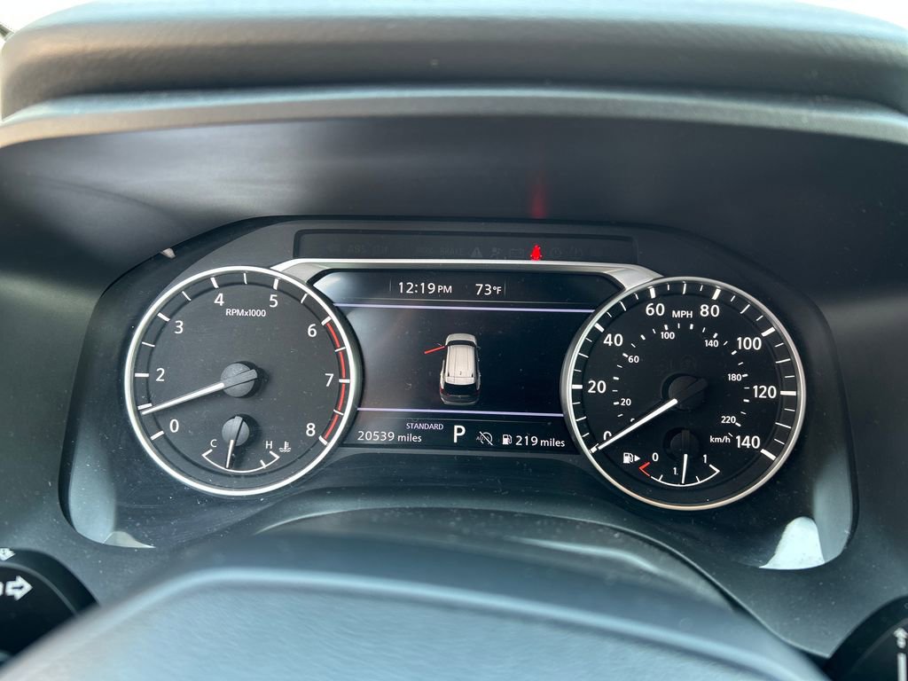 Used 2025 Nissan Rogue SV FWD image 14