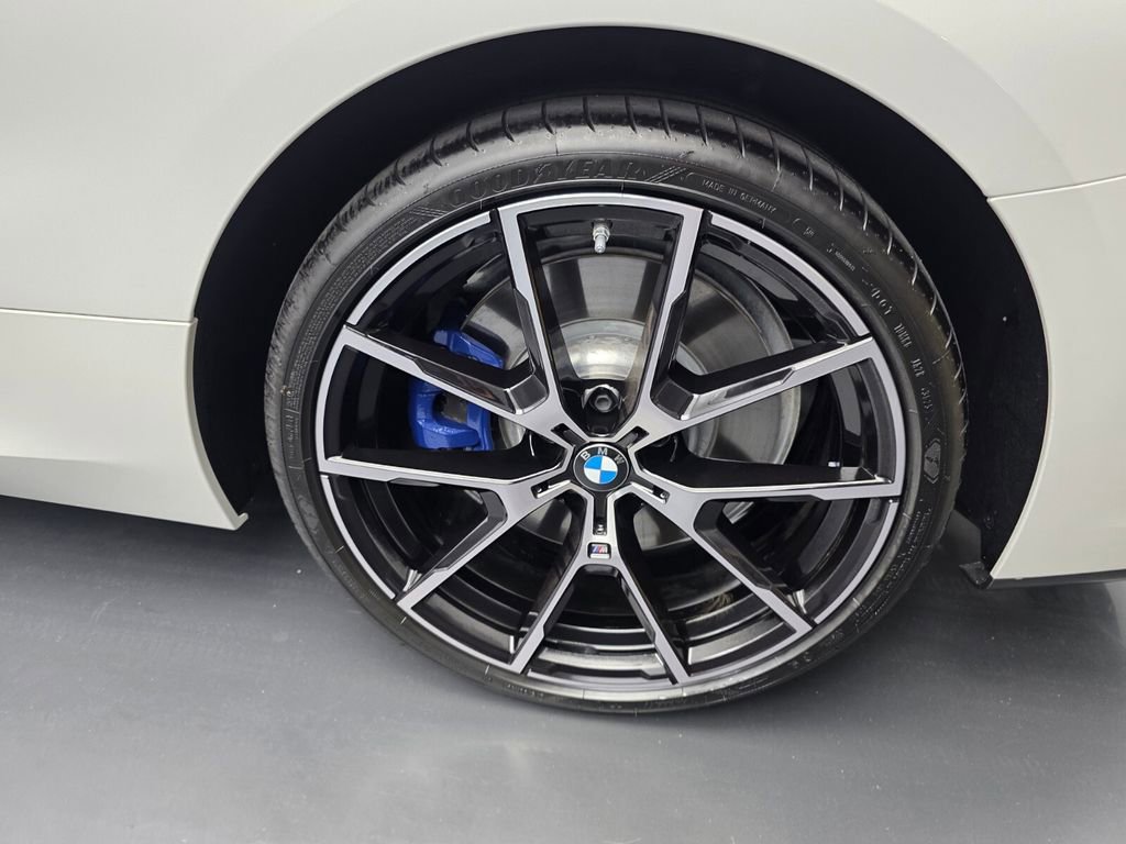 Used 2026 BMW 840i Convertible w/ Comfort Seating Package RWD image 16