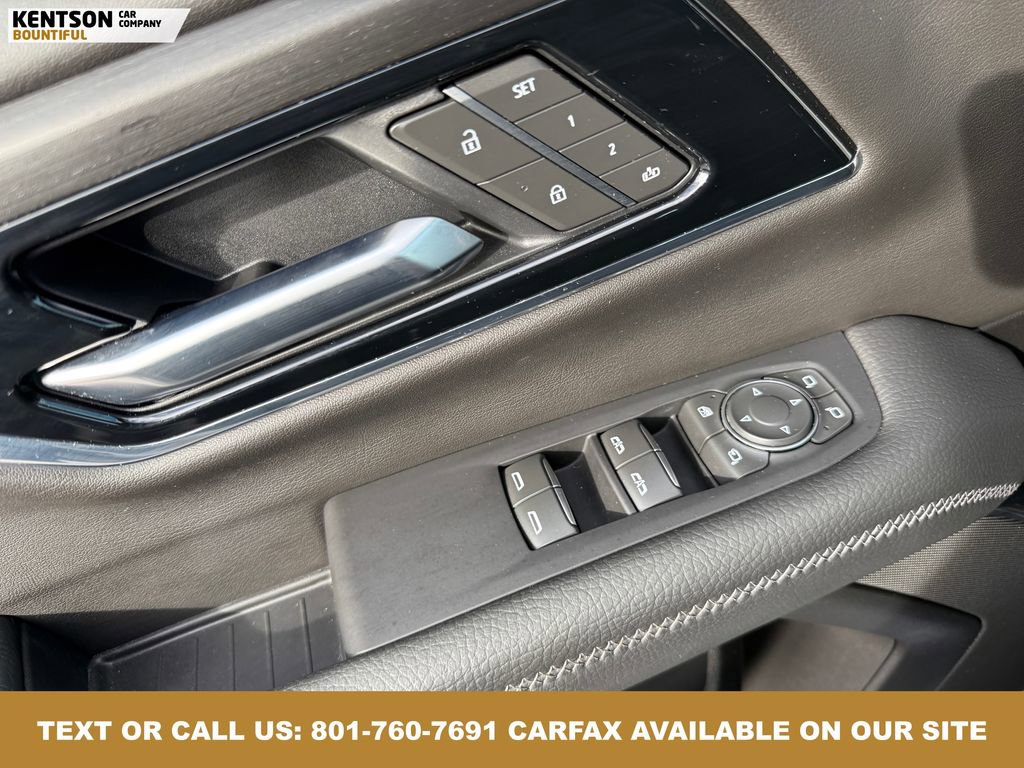 Used 2025 GMC Yukon Denali w/ Sun & Power Step Package image 24