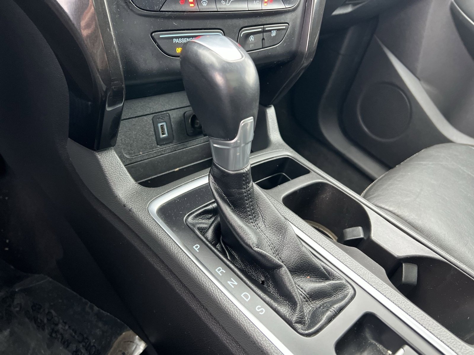 Used 2017 Ford Escape Titanium image 22