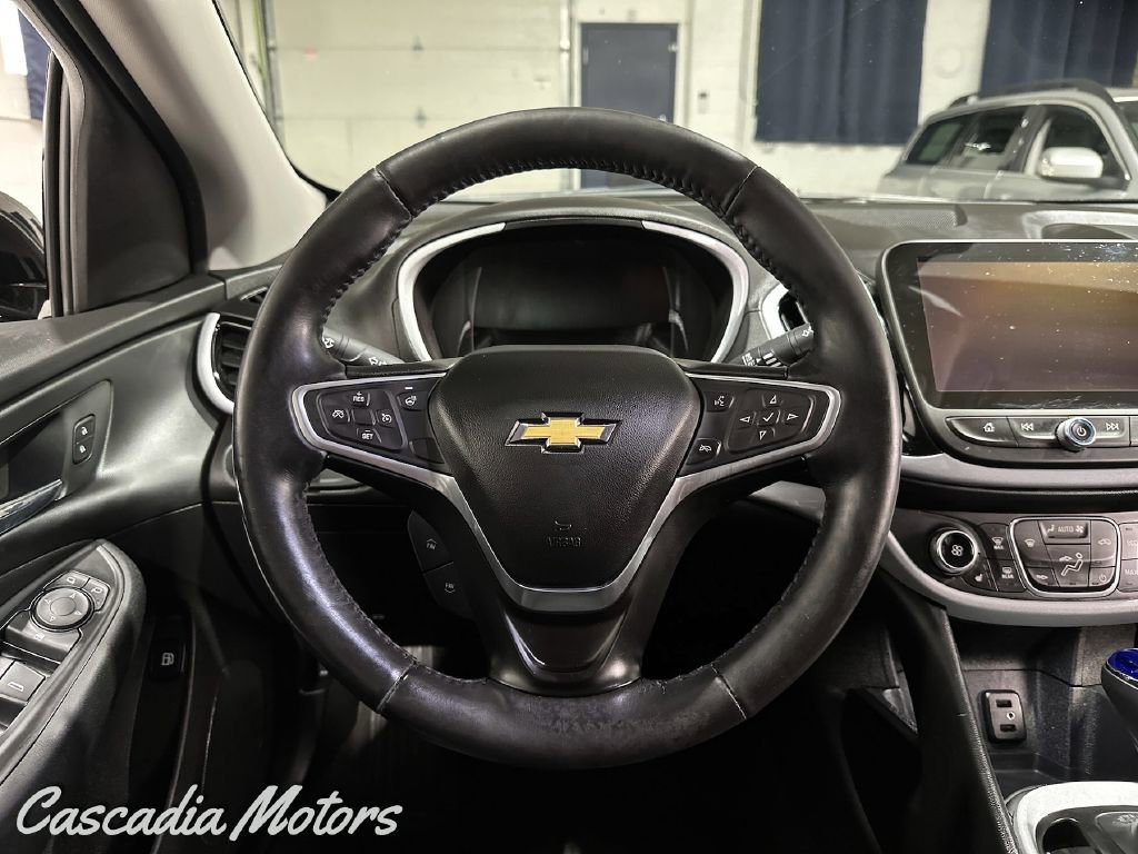 Used 2017 Chevrolet Volt LT w/ Comfort Package FWD image 34