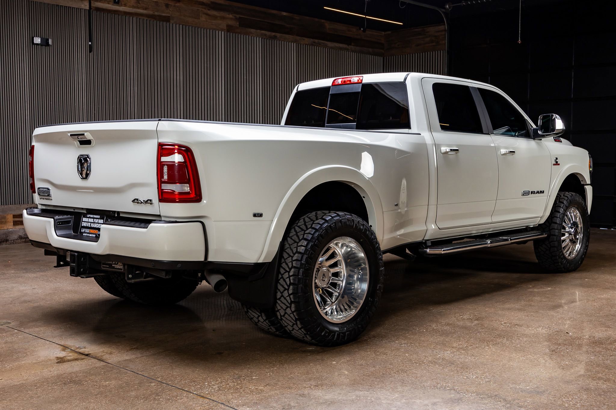 Used 2020 RAM 3500 Limited image 10