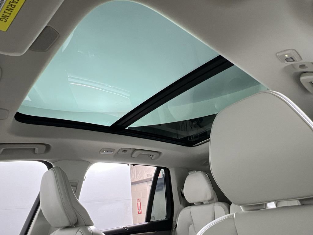 New 2026 Volvo XC90 B5 Ultra w/ Protection Package image 14
