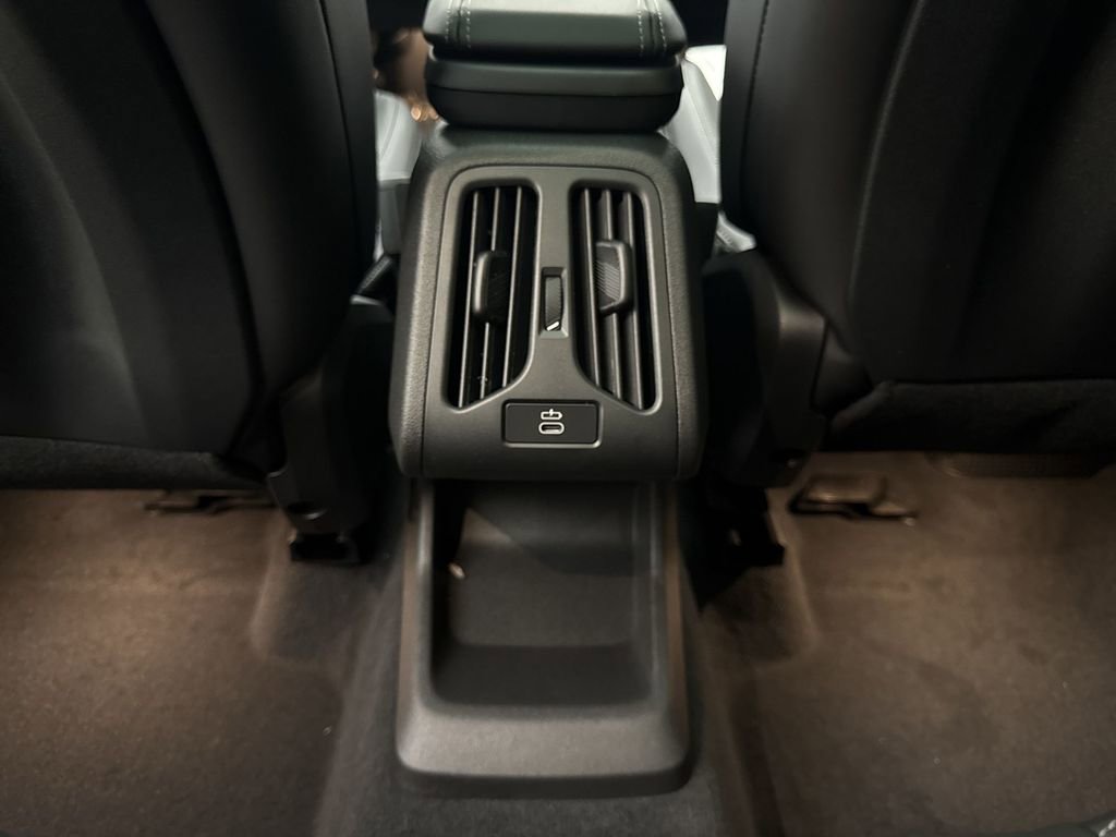 New 2026 BMW X2 xDrive28i w/ Convenience Package AWD/4WD image 25