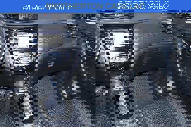 Used 2017 Nissan Rogue SL image 23