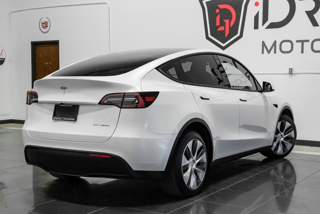 Used 2023 Tesla Model Y Long Range image 12
