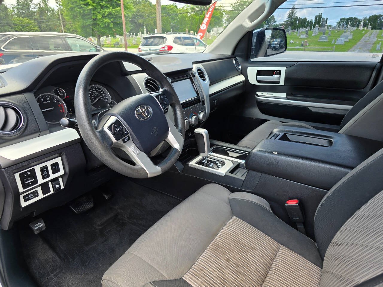 Used 2014 Toyota Tundra SR5 w/ TRD Off Road Package AWD/4WD image 14