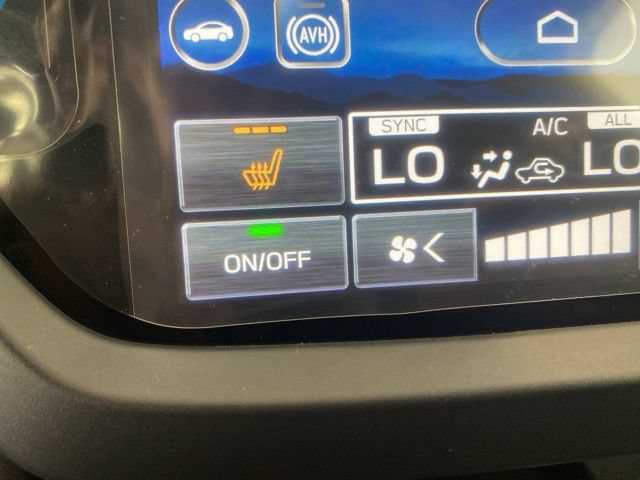 Used 2025 Subaru Forester Limited AWD/4WD image 19