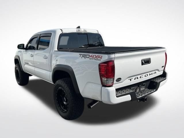 Used 2017 Toyota Tacoma TRD Off-Road w/ Tow Package (A/T) AWD/4WD image 13