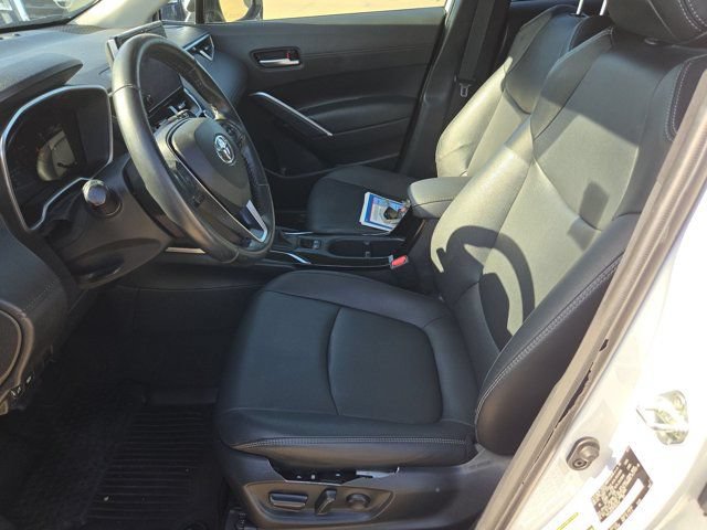 Used 2023 Toyota Corolla Cross XLE AWD/4WD image 15