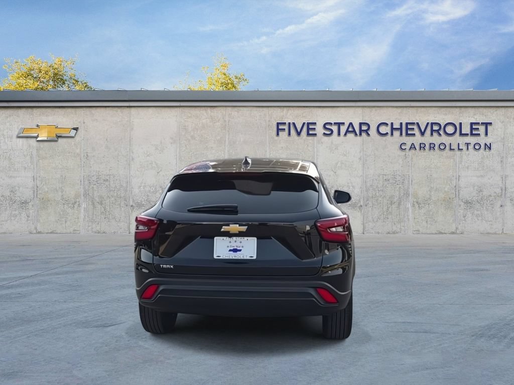 Used 2024 Chevrolet Trax LS FWD image 7