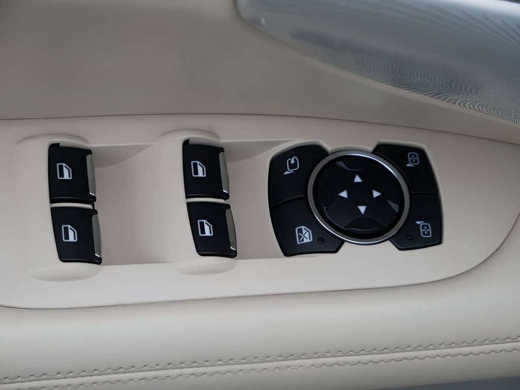 Used 2019 Lincoln MKZ Reserve w/ Luxury Package FWD image 15