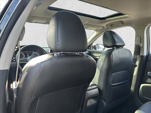 Used 2020 Nissan Sentra SR w/ Premium Package image 23