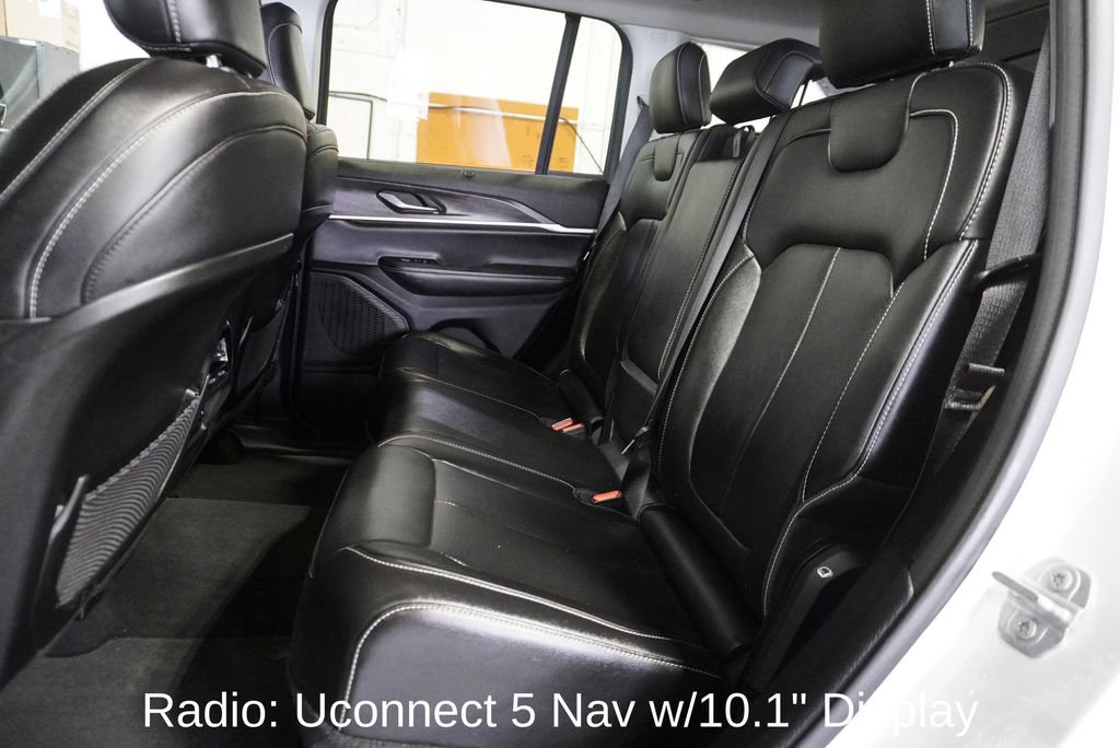 Used 2023 Jeep Grand Cherokee Limited w/ Luxury Tech Group II image 9