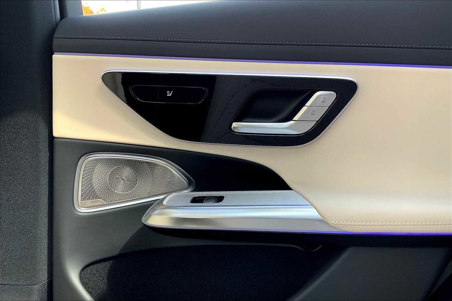 New 2026 Mercedes-Benz E 450 4MATIC All-Terrain Wagon image 23