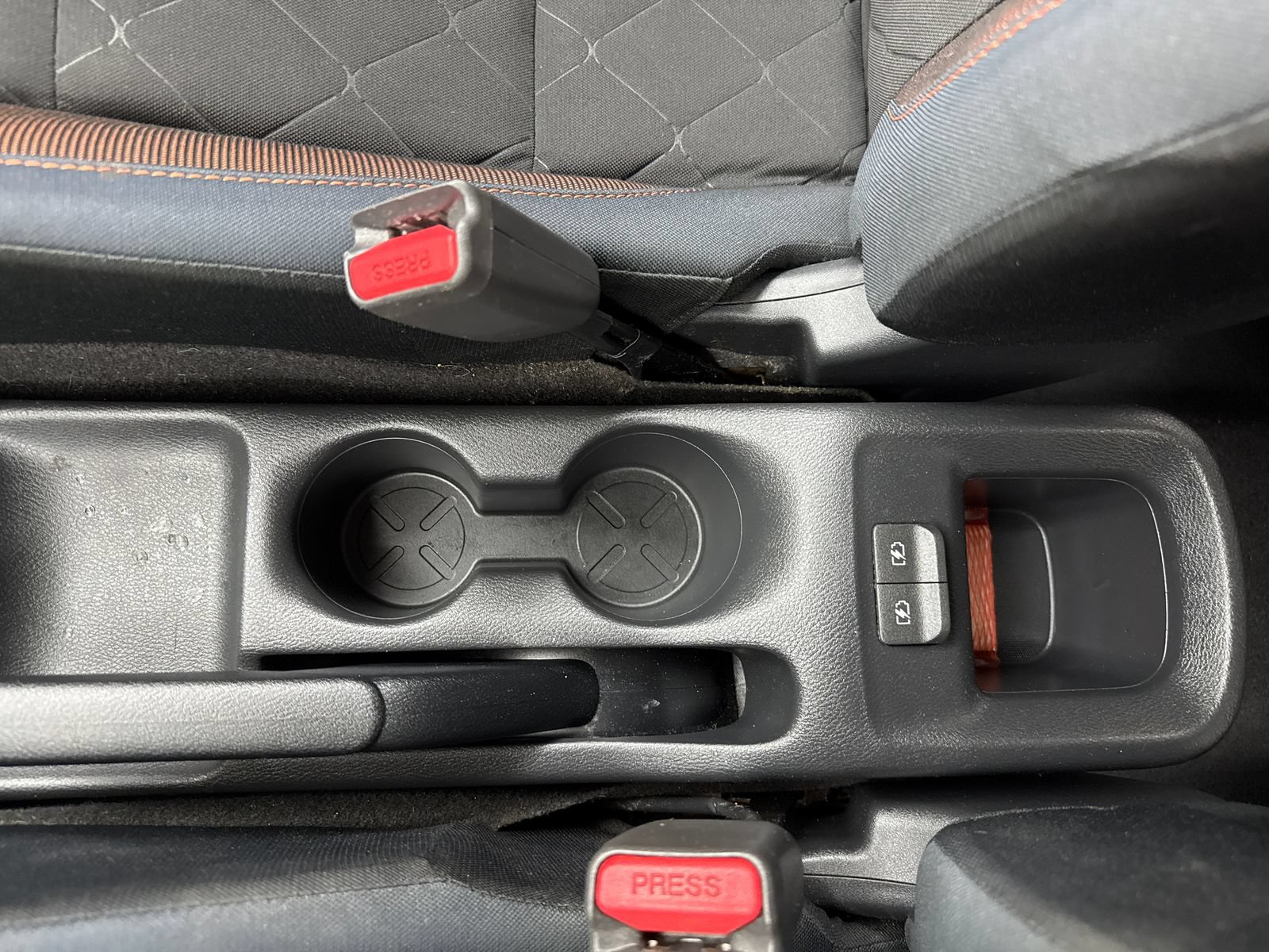 Used 2018 Nissan Kicks SR FWD image 30