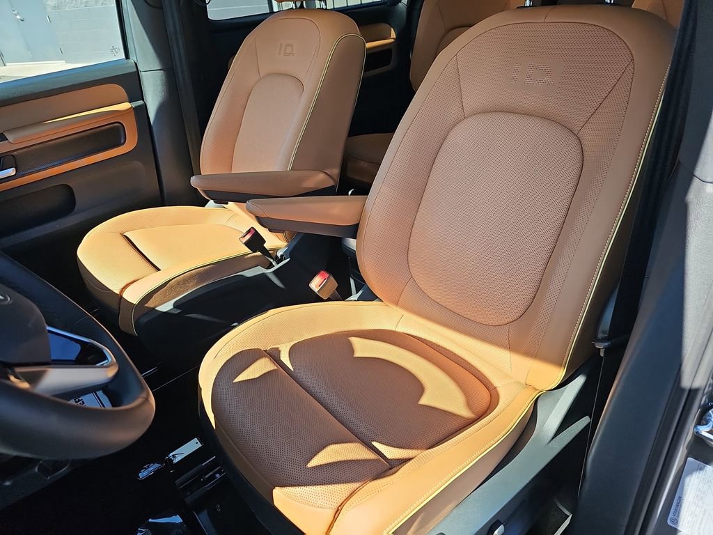 Used 2025 Volkswagen ID. Buzz Pro S Plus image 20