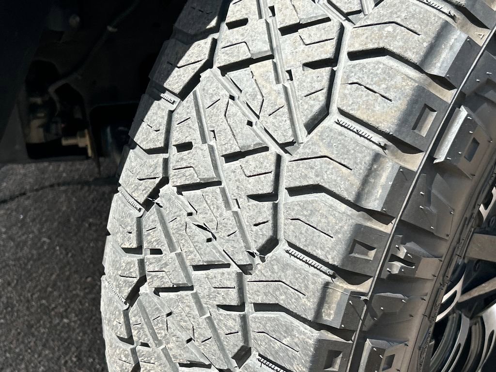 Used 2021 GMC Sierra 1500 SLE w/ X31 Off-Road Package image 27