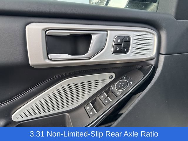 Used 2023 Ford Explorer Platinum w/ Technology Package AWD/4WD image 19