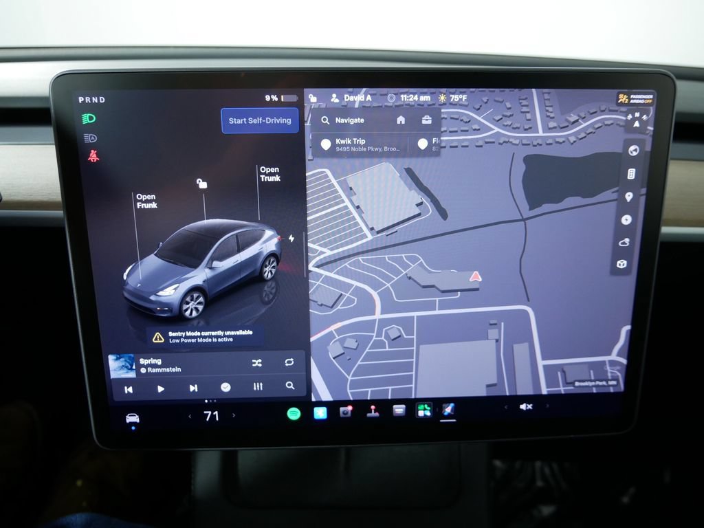 Used 2023 Tesla Model Y Long Range AWD/4WD image 29