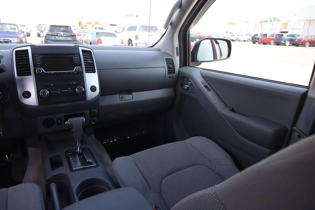 Used 2018 Nissan Frontier SV RWD image 24