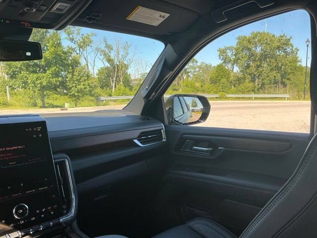 Used 2025 GMC Yukon XL Denali w/ LPO, Floor Liner Package AWD/4WD image 29