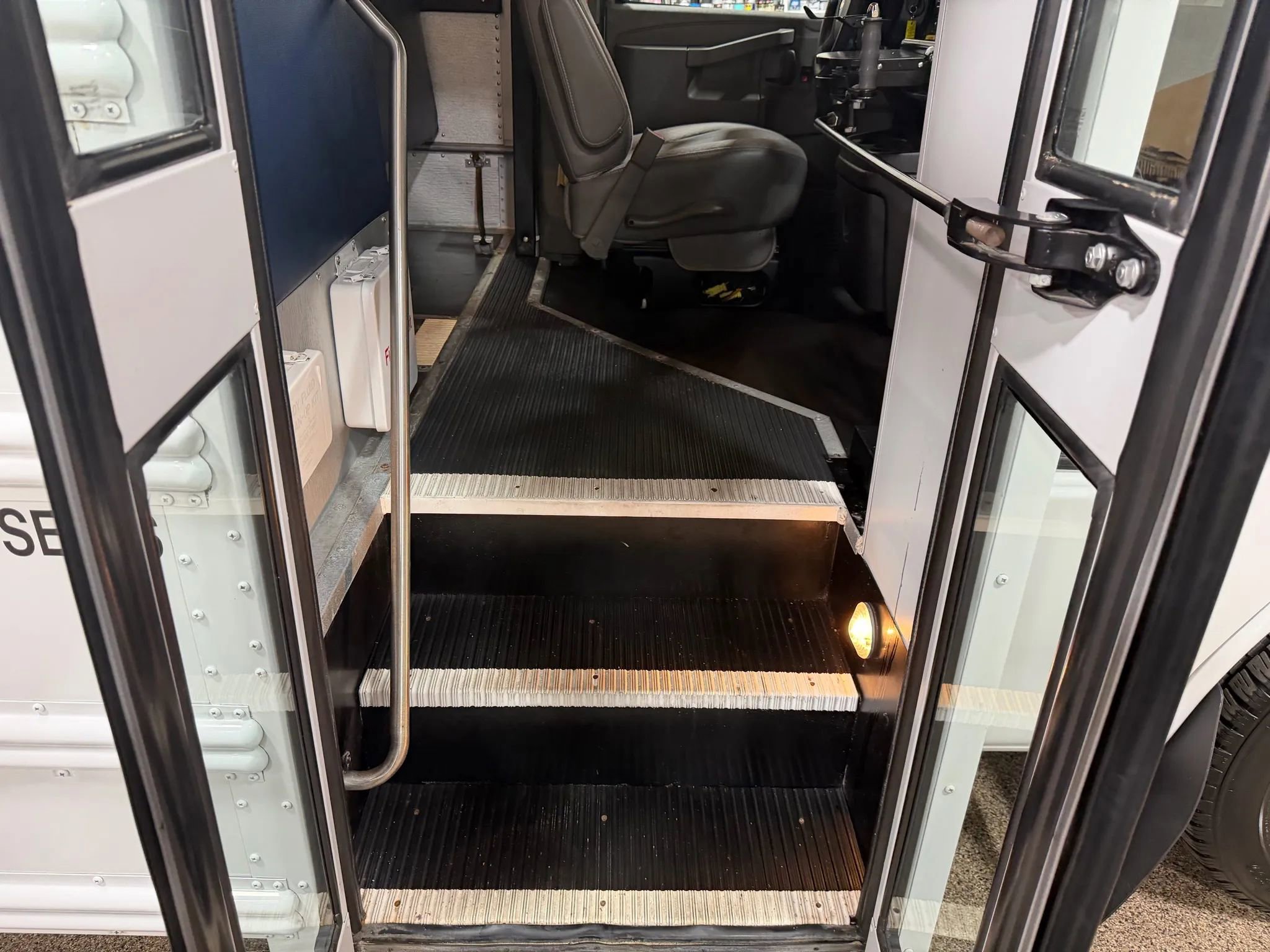 Used 2019 Chevrolet Express 3500 w/ School Bus Package image 46
