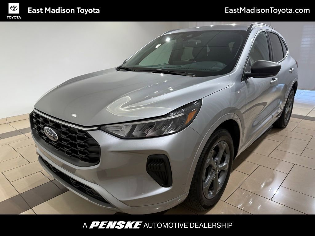 Used 2024 Ford Escape ST-Line w/ Tech Pack #1 AWD/4WD image 1