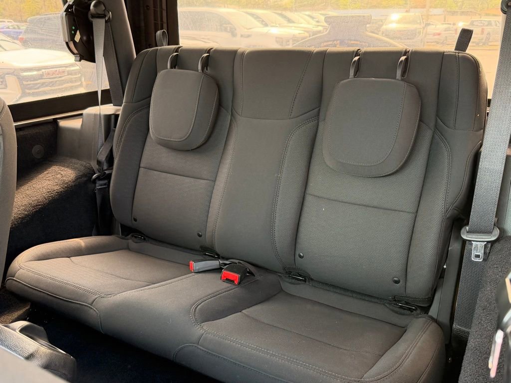 Used 2019 Jeep Wrangler Sport image 26